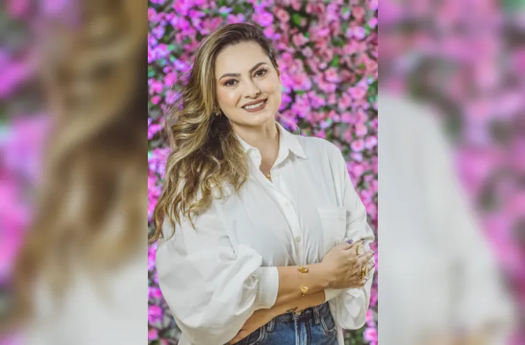 Darliane Schio Paisani será muito cumprimentada pela passagem de seu aniversário nesta quarta-feira (26). Da coluna RC os votos de alegrias e sucesso.