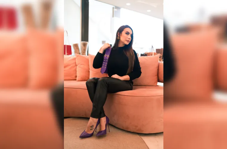 Na Madani você encontra marcas como Luiza Barcelos, Cecconello, Vicenza, Luz da Lua e Carrano, marcas de renome que tem todos os estilos de bolsas e calçados, com certeza uma se enquadra em seu estilo. E mais uma dica, além de estarem recebendo peças da próxima coleção, a loja também está em promoção com 50% de desconto em peças lindas e atemporais da coleção de inverno. Corram conhecer a Madani You First e me digam como foi.