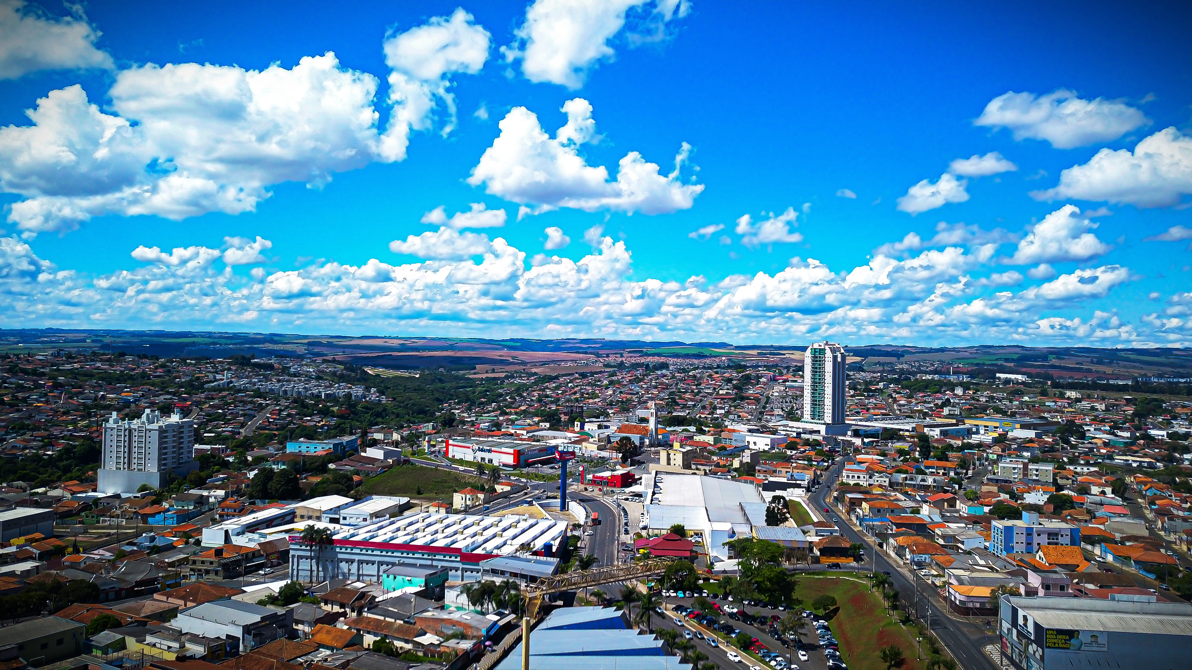 Vista aérea do município de Ponta Grossa, região de Uvaranas