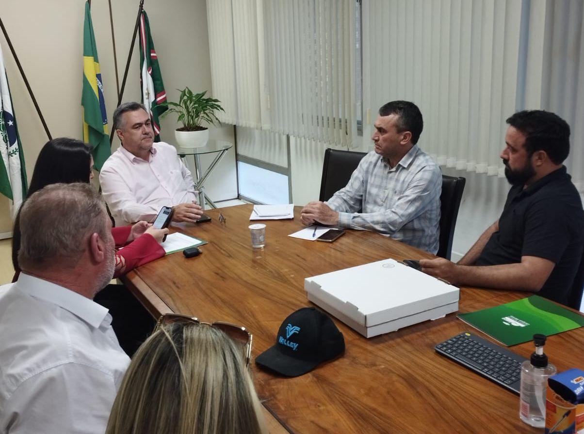 Beto Preto recebeu lista de demandas e confirmou presença na região ainda neste mês
