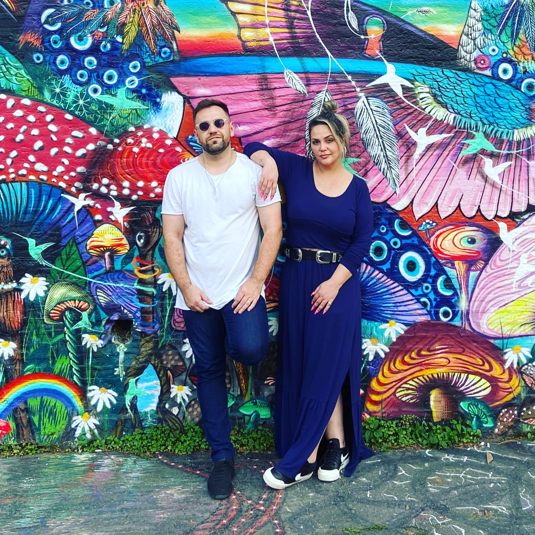 Jo Celusniak foi muito cumprimentada pela passagem de seu aniversário na última quarta-feira (6). No registro especial, Jo e seu marido Daniel Petroski. Da coluna RC os votos de alegrias e sucesso