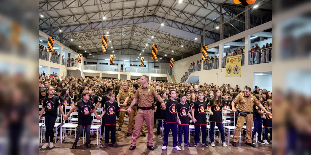 Mais 347 alunos participaram da formatura do Proerd