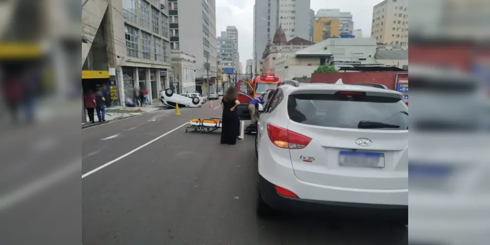 As causas do acidente não foram informadas pela Polícia Militar (PM)