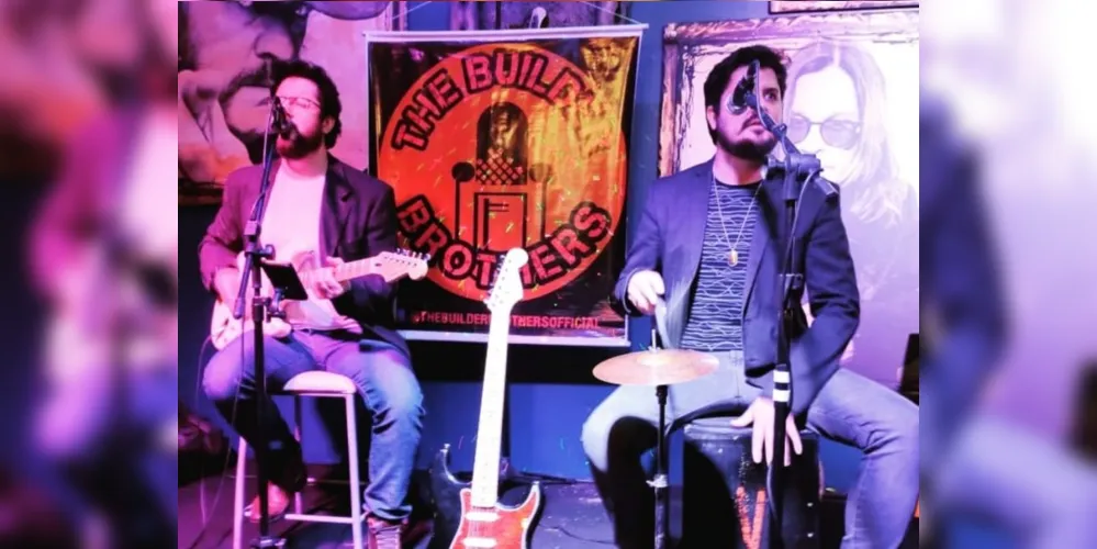 Neste sábado o Sol de Verão Bar e Choperia recebe a banda 'The Builder Brothers'