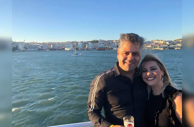 O empresário Antonio Jean Abdo receberá os cumprimentos pela chegada de idade nova no próximo sábado(14). Toni como é conhecido, responde pela rede de lojas Toni Toys e pelo badalado restaurante Paris 6 de Curitiba. No registro especial, Toni e sua esposa Thais Bueno. Da coluna RC os votos de realizações.