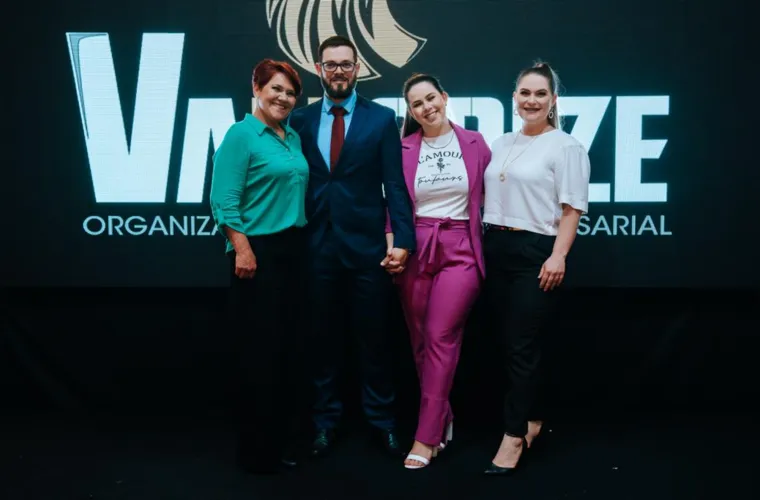 Tereza Cristina Kotovei , Hallison, Daniela Dekkers e Ariely de Lima