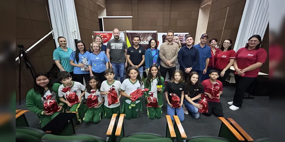 EQUIPE ENGAJADA

O município foi um dos poucos participantes a atingir a marca de ter toda a rede municipal de ensino participando do projeto Vamos Ler, com ampla utilização das mídias digitais e conteúdos do projeto. O local foi o palco inicial das premiações do Concurso de Blogues em 2023. A classe vencedora em Ipiranga foi o 5° ano A da Escola Rural Municipal Indalécio Lemes Galvão.