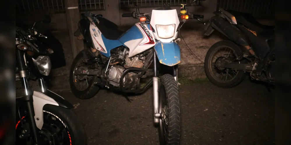 Motocicleta utilizada pelo jovem no momento do acidente.