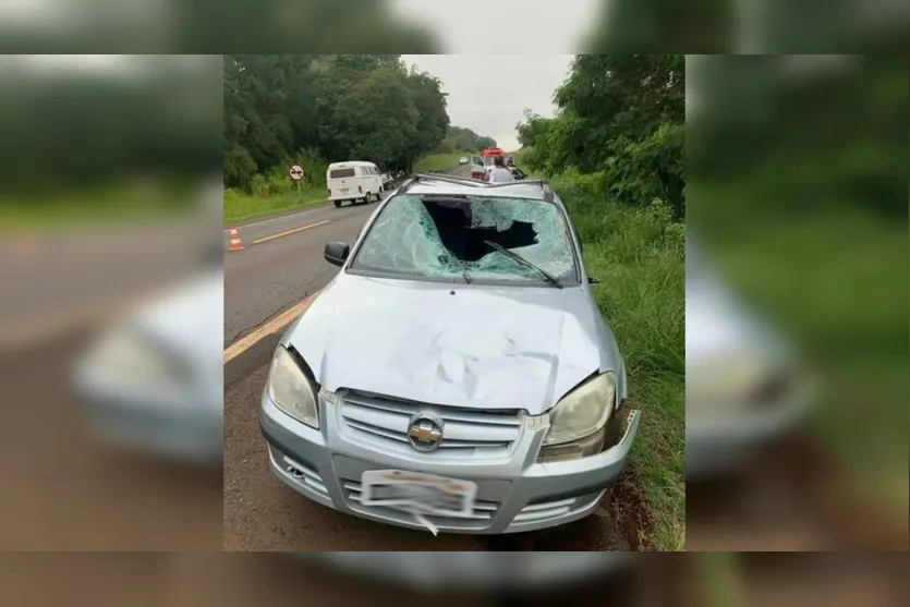 O Chevrolet Celta tentou realizar uma ultrapassagem e atingiu as vítimas