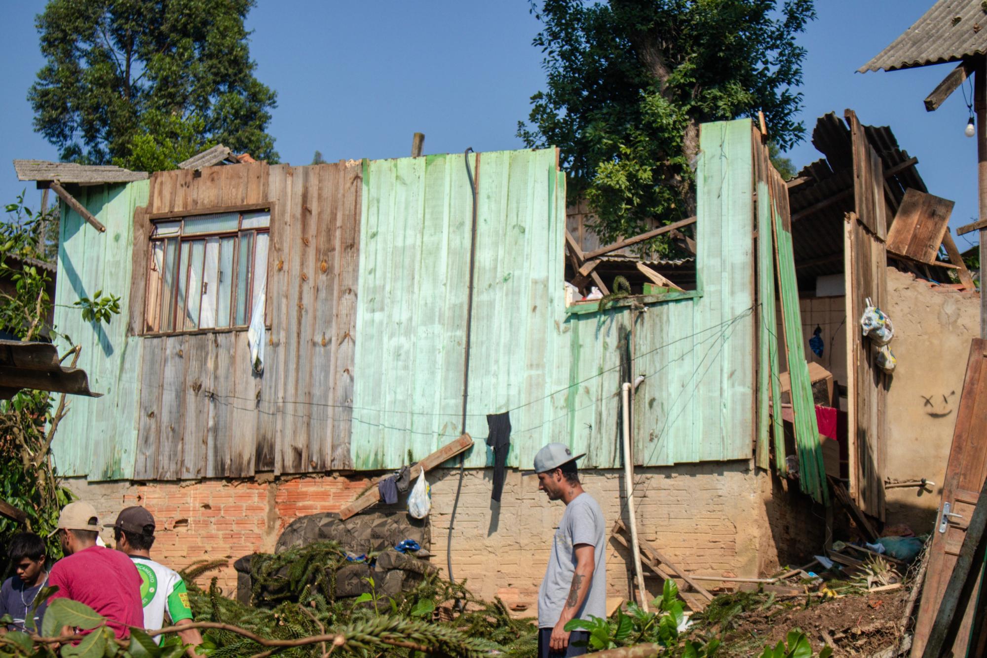 A nova casa foi construída no próprio terreno da família, na Vila São José