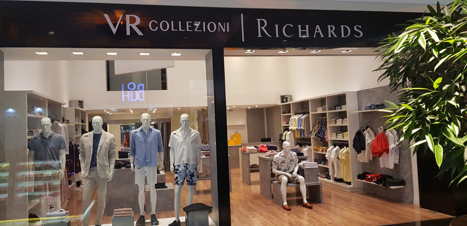 VR Collezioni Richards é uma loja especializada em roupas masculinas