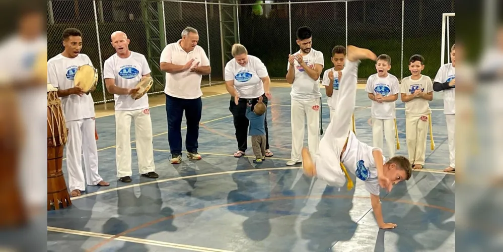 Paulo Balansin acompanhou a roda de capoeira do projeto Abadá, no fim de semana