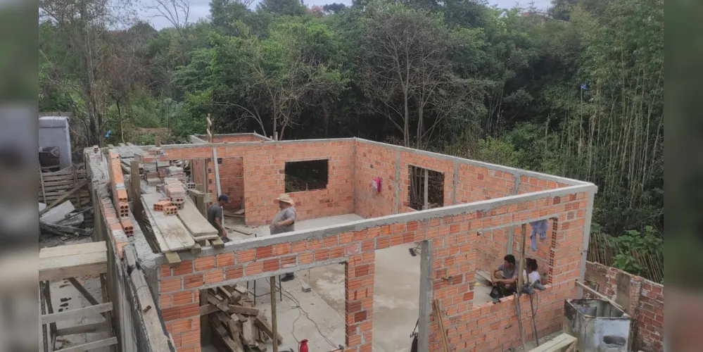 A casa nova ainda está em construção