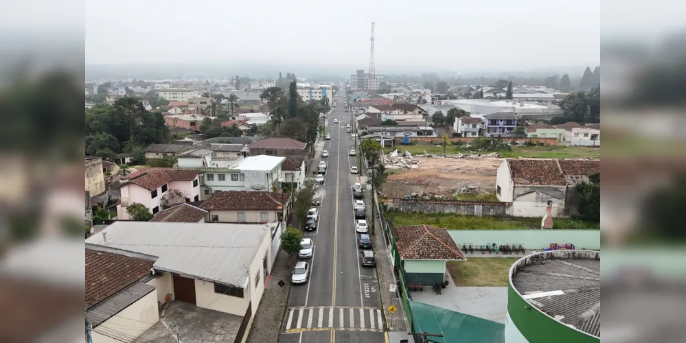 Obras de pavimentação também estão sendo realizadas