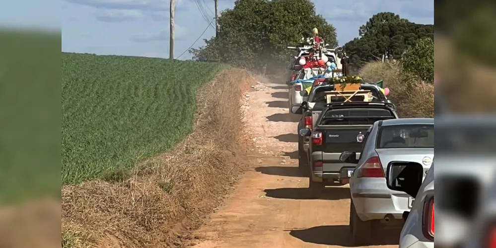 Foram inscritos 65 carros, , além de outros veículos que acabaram aderindo à prova mesmo sem inscrição.