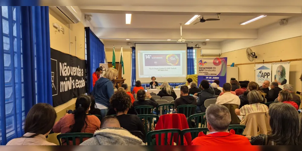 O evento também consolidou a formação do movimento “Não Venda Minha Escola”, que contou com a participação de representantes das escolas da região dos Campos Gerais que estão na lista da privatização.
