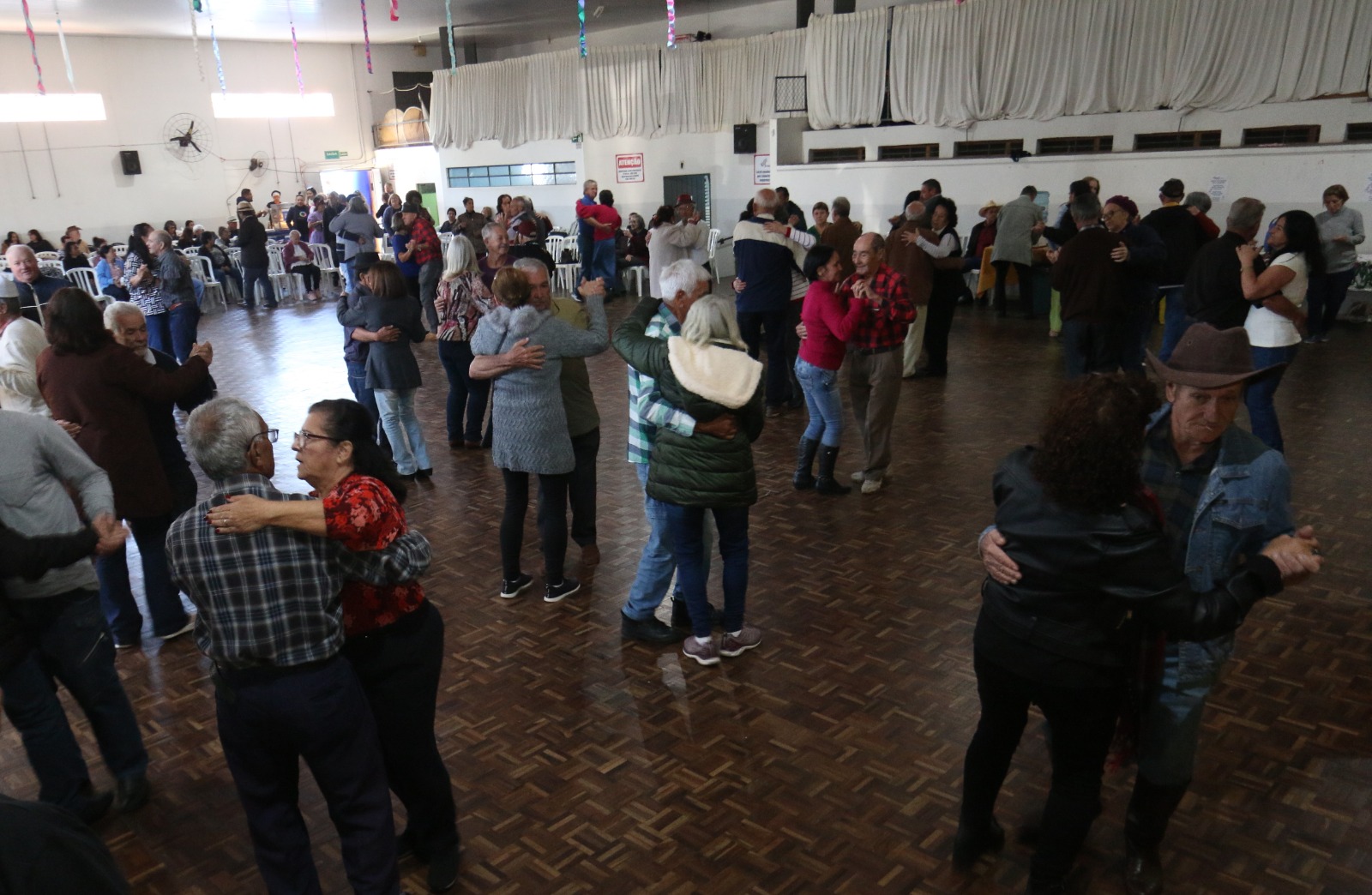 Familiares dos idosos também participaram do evento