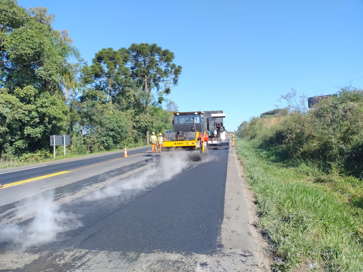 A concessionária Via Araucária recomenda aos usuários o respeito rigoroso da sinalização em trechos de obras.