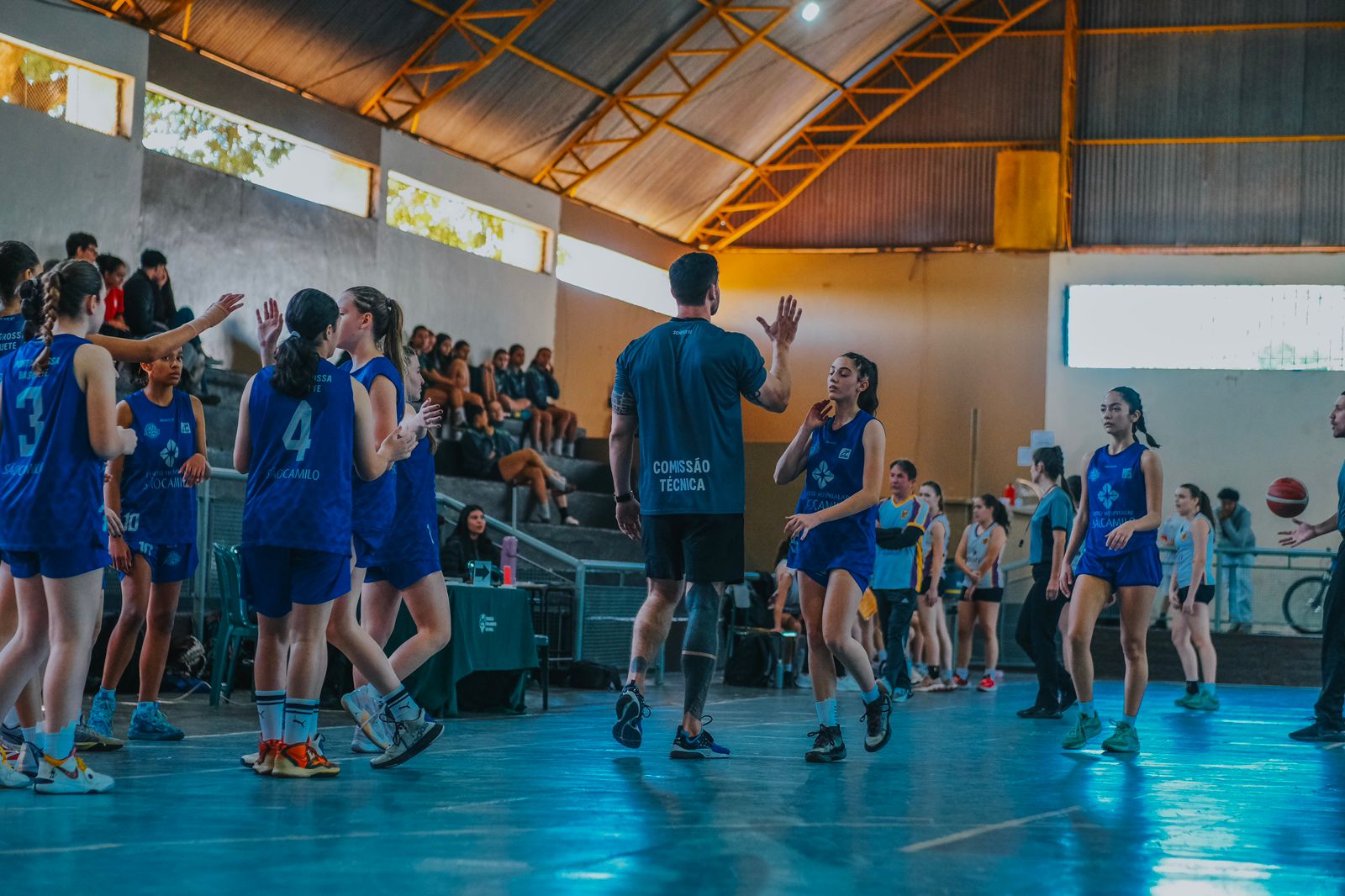 Após três vitórias nos primeiros três jogos, o time Sub-15 Feminino conheceu sua primeira derrota no Campeonato Paranaense.