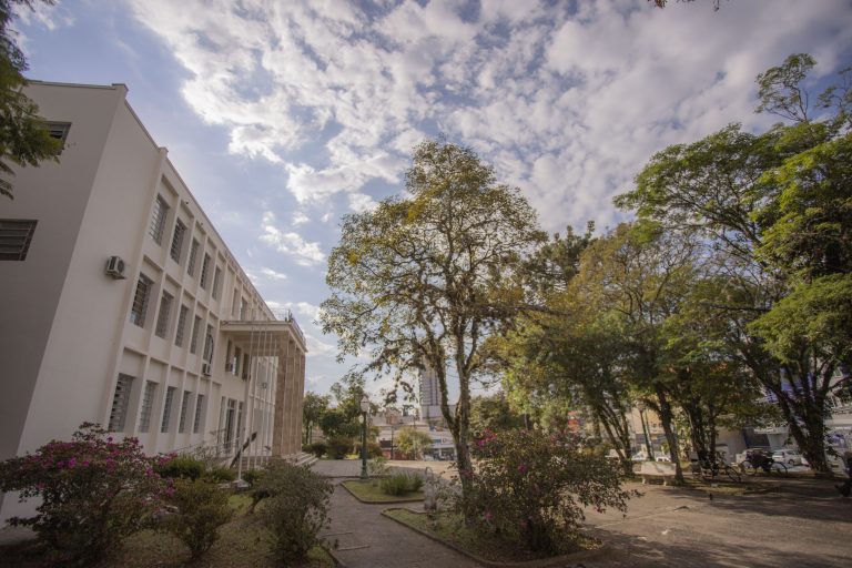 Imagem ilustrativa da imagem UEPG Centro tem fachada tombada pelo Patrimônio Cultural