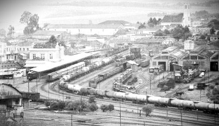 A chegada de ferrovias, que ‘cortaram’ a cidade, foi um dos principais indutores do desenvolvimento municipal