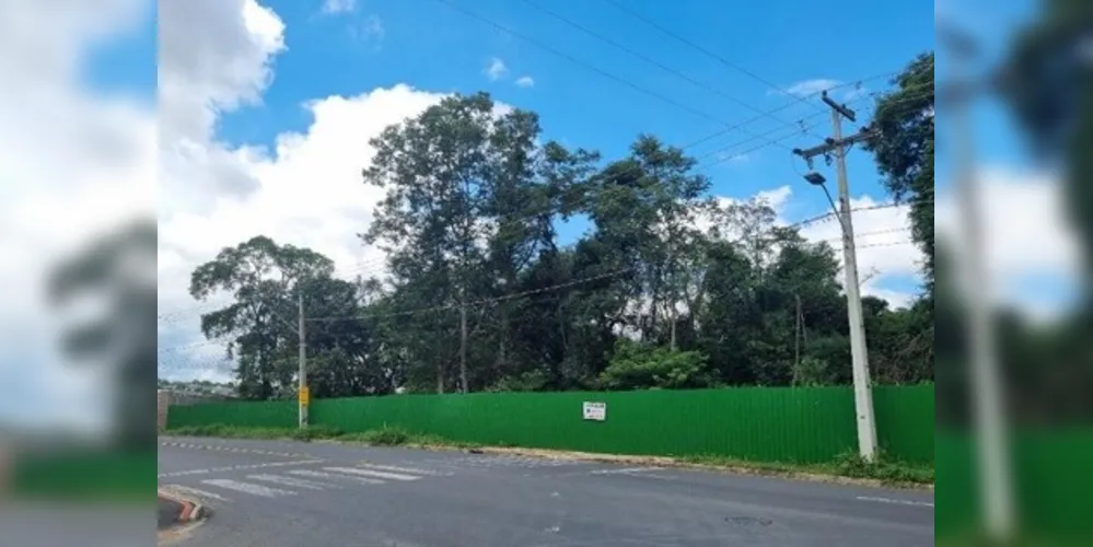 O espaço está localizado próximo ao Lago de Olarias.