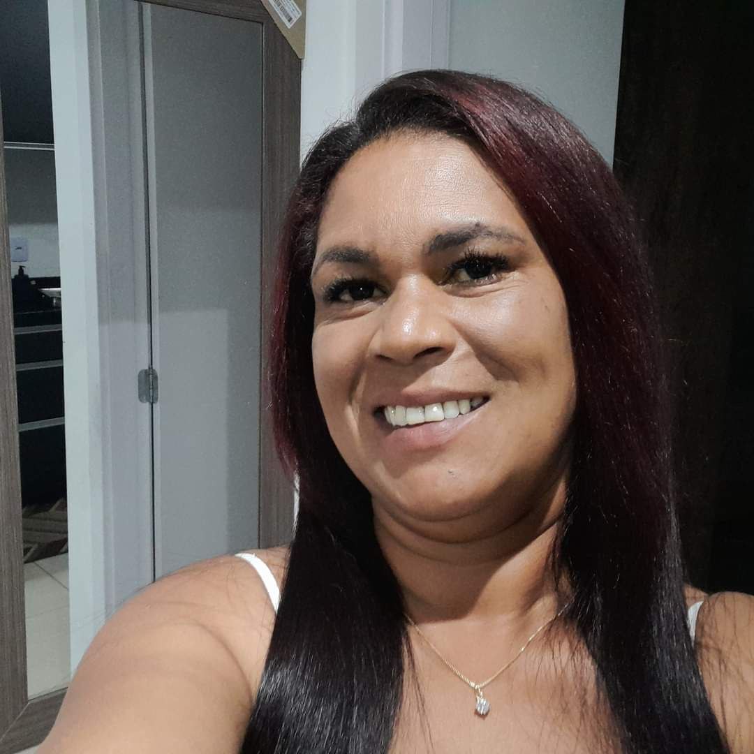 Cristiane estava em frente ao filho quando foi baleada