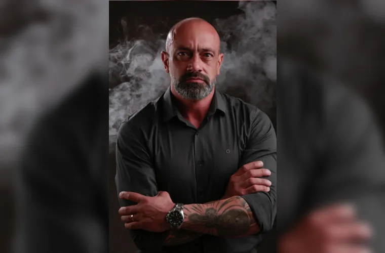 Na última quinta-feira, 8 de agosto, o talentoso Junior Freitas celebrou seu aniversário, sendo amplamentecumprimentado por amigos, familiares e colegas de trabalho. Junior é um profissional cuja competência e dedicação são reconhecidas por todos que têm o privilégio de conhecer seu trabalho. Sua trajetória é marcada por uma busca constante por excelência e por um desejo inabalável de aprender e crescer. Da Coluna RC, desejamos que este novo ano de vida seja repleto de novas conquistas, momentos de felicidade e muito sucesso.