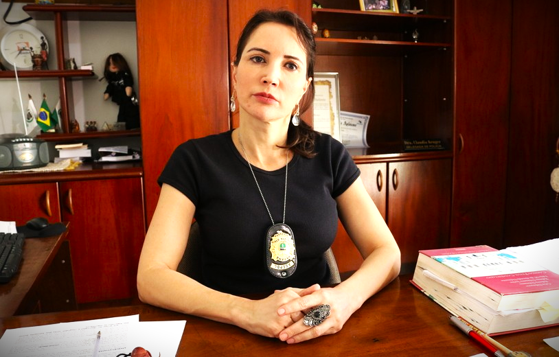 Cláudia Krüger, delegada da Delegacia da Mulher de Ponta Grossa