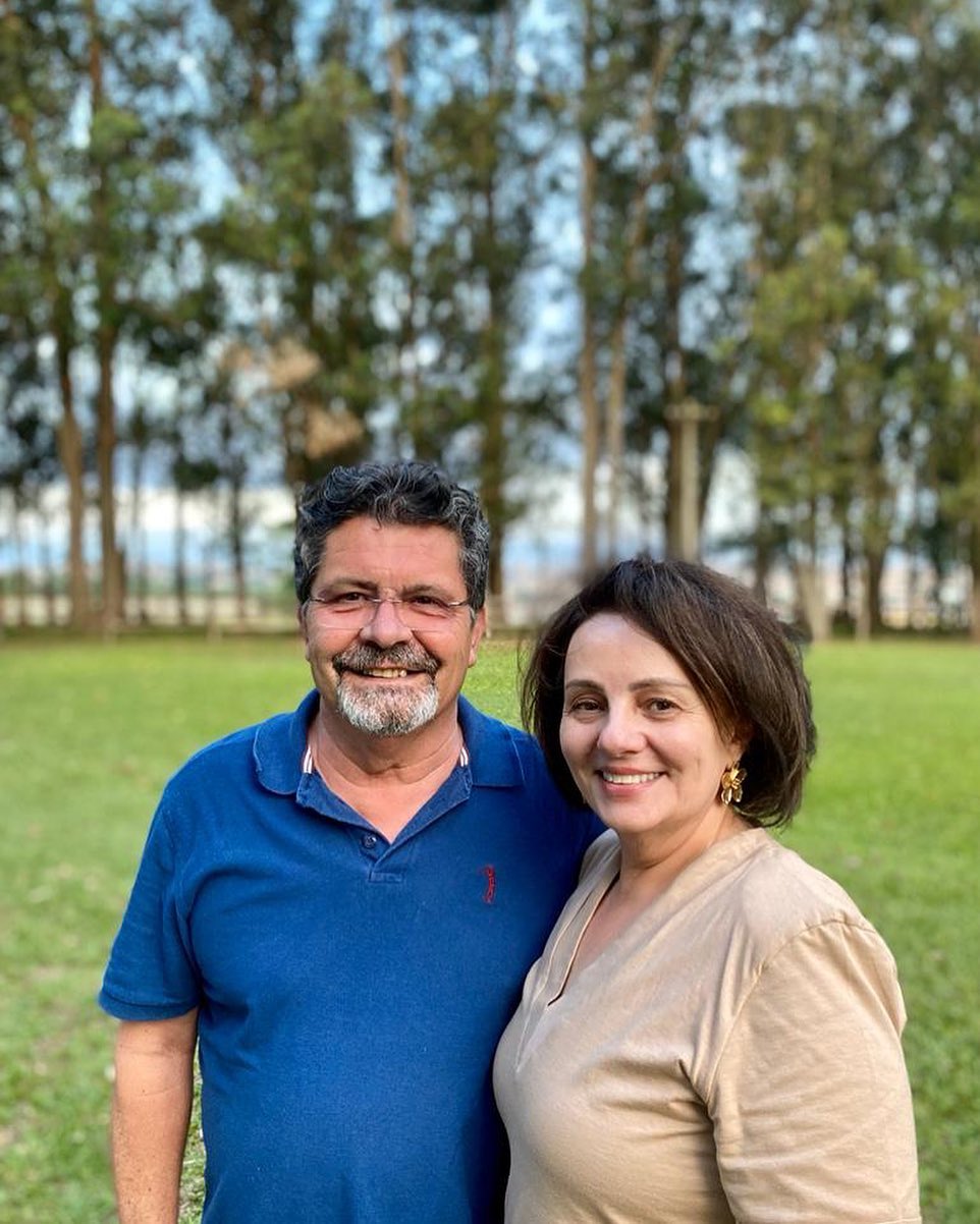 A última segunda-feira (2) foi marcada por muitas comemorações para a advogada Tania Issa, que celebrou seu aniversário cercada por carinho e felicitações. Ao lado de seu marido, José Antonio Bandeira, forma um casal que inspira pela união e apoio mútuo. Da Coluna RC, enviamos nossos mais sinceros votos de felicidade, sucesso contínuo e que esta nova fase seja repleta de realizações e momentos inesquecíveis.