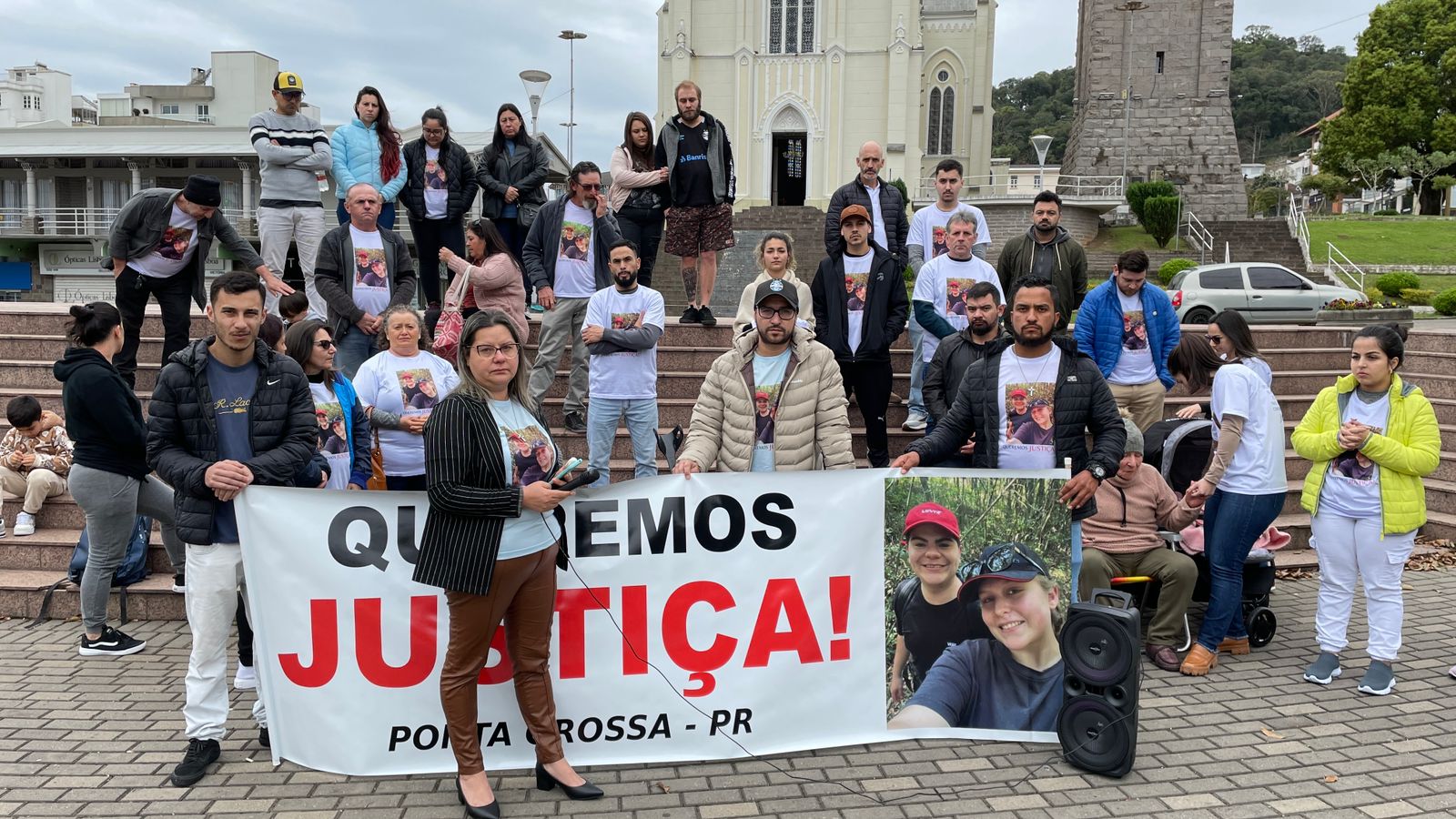 Comunidade se reuniu na região central de Ponta Grossa