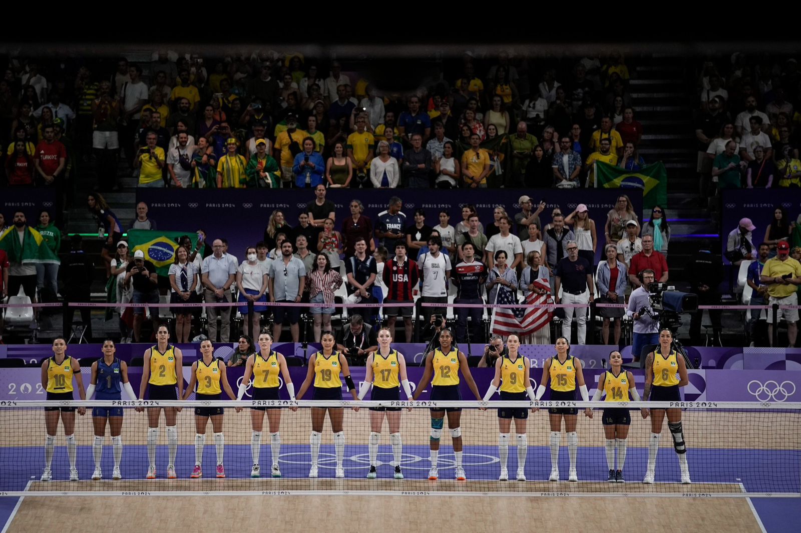 Seleção Brasileira contou com o apoio da maior parte do ginásio para o jogo desta quinta-feira