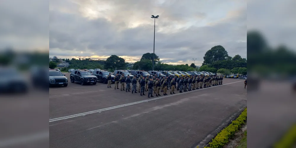 Diversos policiais do 1º BPM e do 4º CRPM participaram da ação