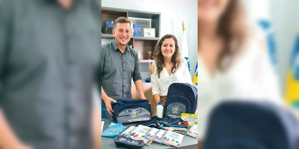 O prefeito Leandro Jasinski e a secretária de Educação e Cultura Adriana Petreski Plodoviski Rymsza celebraram a conquista.