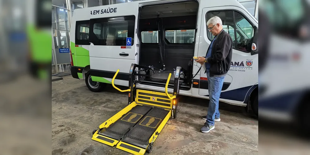 Prefeitura adquire van adaptada para transporte de pacientes
