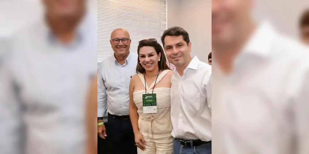 Dayane Sovinski destaca a reunião promovida pelo deputado estadual Luiz Cláudio Romanelli durante o evento.