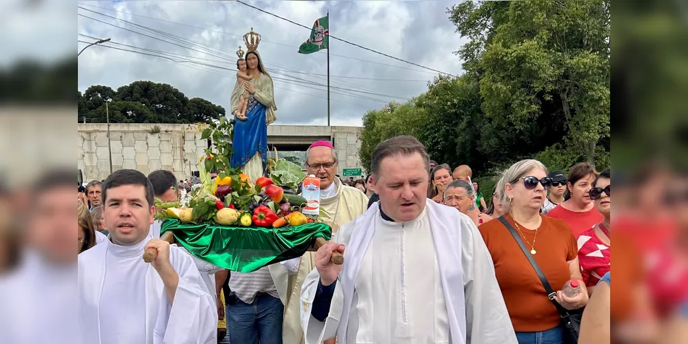 Procissão seguiu até o Santuário de Nossa Senhora das Brotas