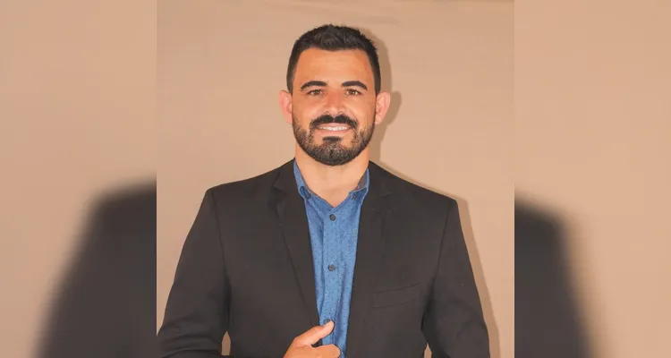 DATA ESPECIAL — O empresário Jefferson Batista celebrou mais um ano de vida no último dia (29). Reconhecido por sua dedicação e espírito empreendedor, é exemplo de foco e determinação. Da Coluna RC, votos de um novo ciclo repleto de felicidade, saúde e conquistas.