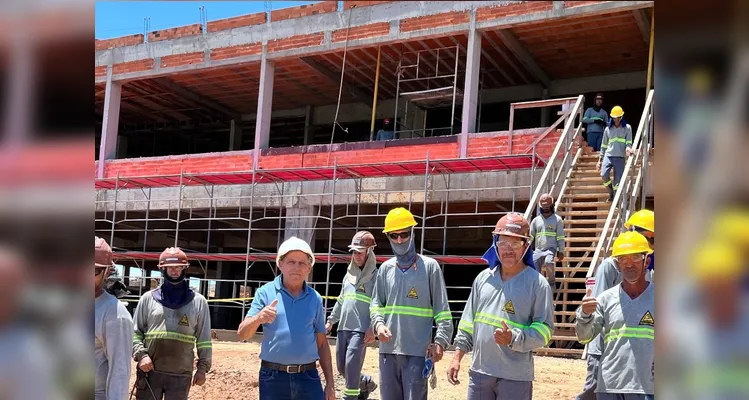 Ortigueira e Estado realizam obras do Hospital Municipal.
