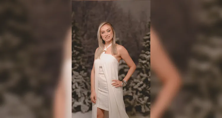 BRINDE À VIDA – A elegante empresária Karin Fontoura recebeu inúmeras felicitações na última quinta-feira (8), por ocasião de seu aniversário. Reconhecida pelo bom gosto e competência, Karin é presença marcante em nossa sociedade. Da Coluna RC, desejos de um novo ciclo repleto de saúde, prosperidade e momentos inesquecíveis.