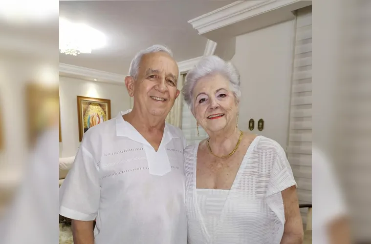 No último dia 22 de janeiro, Leda e Carlos Weingartner celebraram suas Bodas de Antimônio, marcando 53 anos de uma união repleta de amor, cumplicidade e respeito. Essa trajetória é um exemplo inspirador de que o verdadeiro amor transcende o tempo, fortalecendo-se a cada etapa da vida. Da Coluna RC, nossos mais calorosos votos ao casal, para que continuem sendo uma referência de dedicação e parceria.