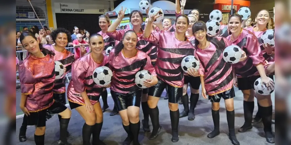 Escola de samba Leões da Mocidade terminou o Carnaval de Curitiba com somente 156,10 pontos