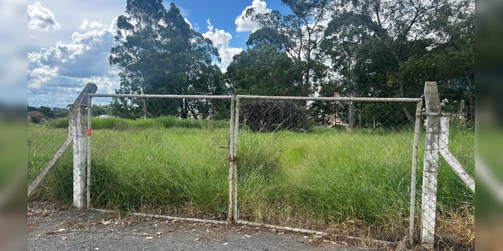 Terreno que receberá nova estrutura do fórum segue sem movimentação de obras