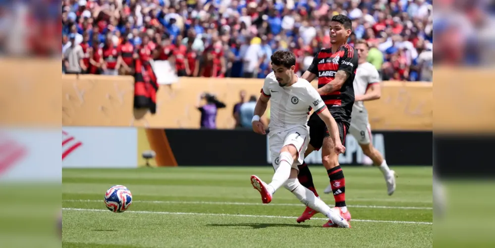 Pedro Neto começou a contagem do placar para o Chelsea