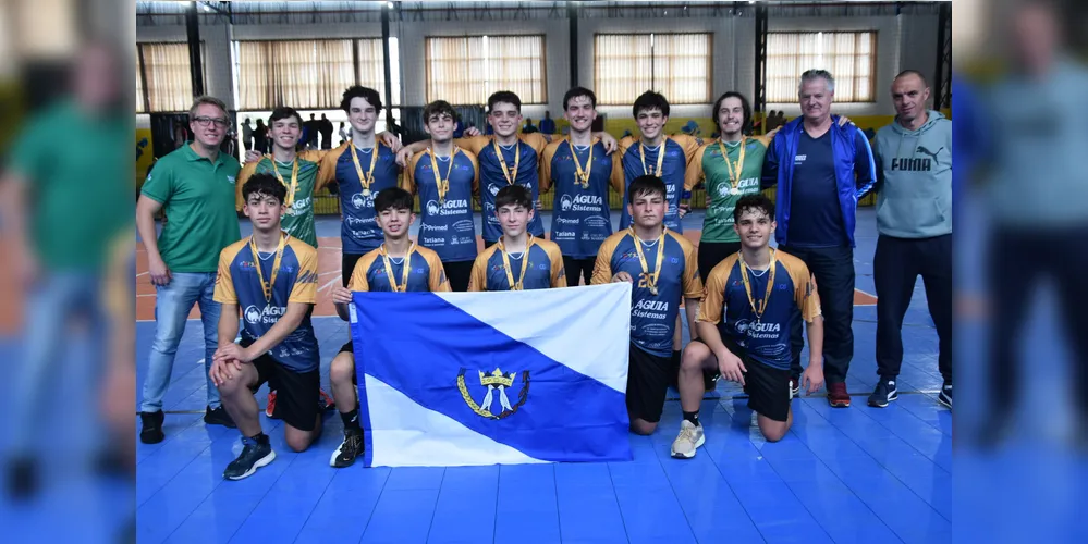 Equipe de handebol masculino foi campeã da competição