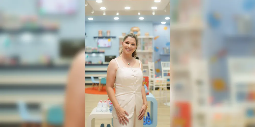 Ainda em tempo, registramos com carinho o aniversário da empresária Lorayne Boogaard, celebrado recentemente. Lolo, como é conhecida pelos mais próximos, assumiu com dinamismo e brilho nos olhos a franquia Pezinho & Cia em nossa cidade. Da Coluna RC, votos de que esta nova fase seja abundante em oportunidades, sucesso e muita felicidade.