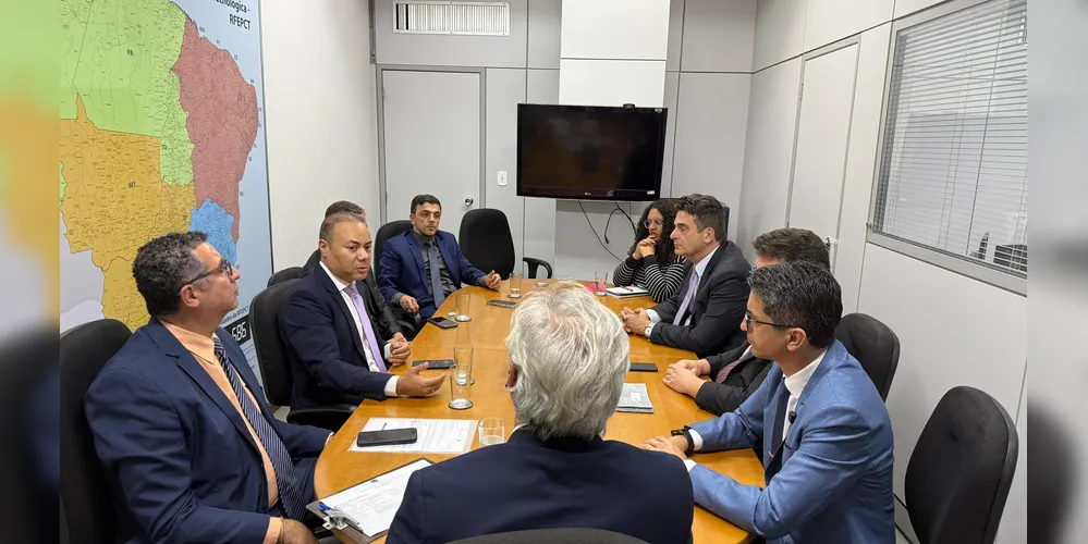 Quatro deputados federais e um senador da República firmaram compromissos em destinar recursos para Castro.