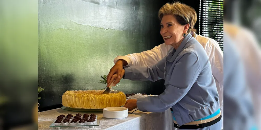 Prefeita de Ponta Grossa, Elizabeth Silveira Schmidt, durante a cerimônia de comemoração