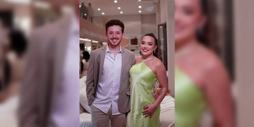 Vinicius Signori e Eduarda K. Galvão representam com elegância a força da nova geração: empreendedores, parceiros e apaixonados, seguem trilhando juntos um caminho de sonhos e conquistas. Seja no amor ou na vida profissional, vivem a beleza de caminhar lado a lado com propósito e cumplicidade.