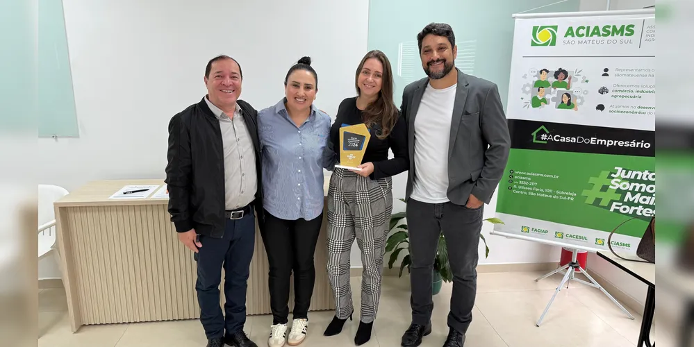 A Sala do Empreendedor de São Mateus do Sul recebeu o Selo Ouro de Referência em Atendimento.